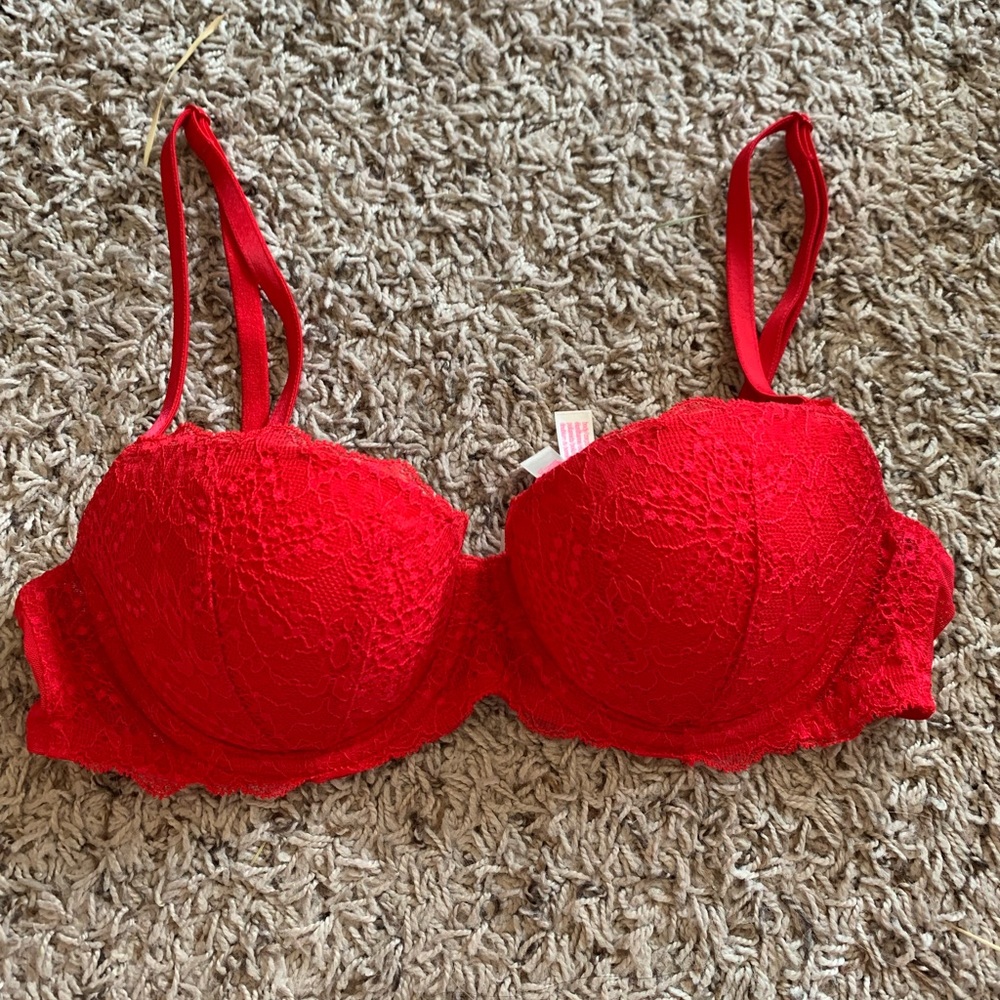 PINK Date Push up Red Lace Bra